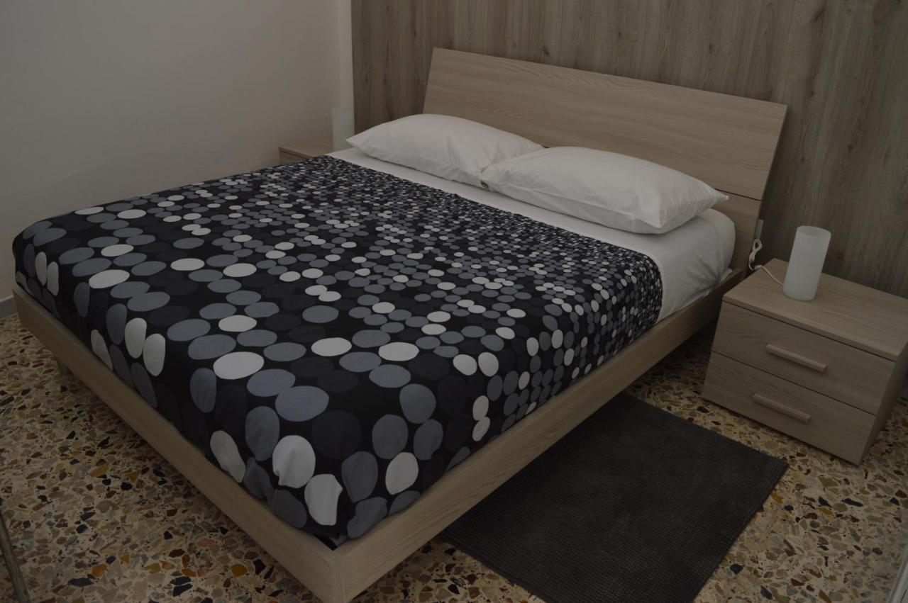 Apartment Punto Zero Сиракуза Екстериор снимка